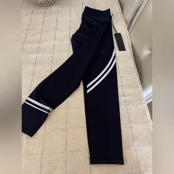 🆕 Noli Hype Reflective Legging - Picture 5 of 14